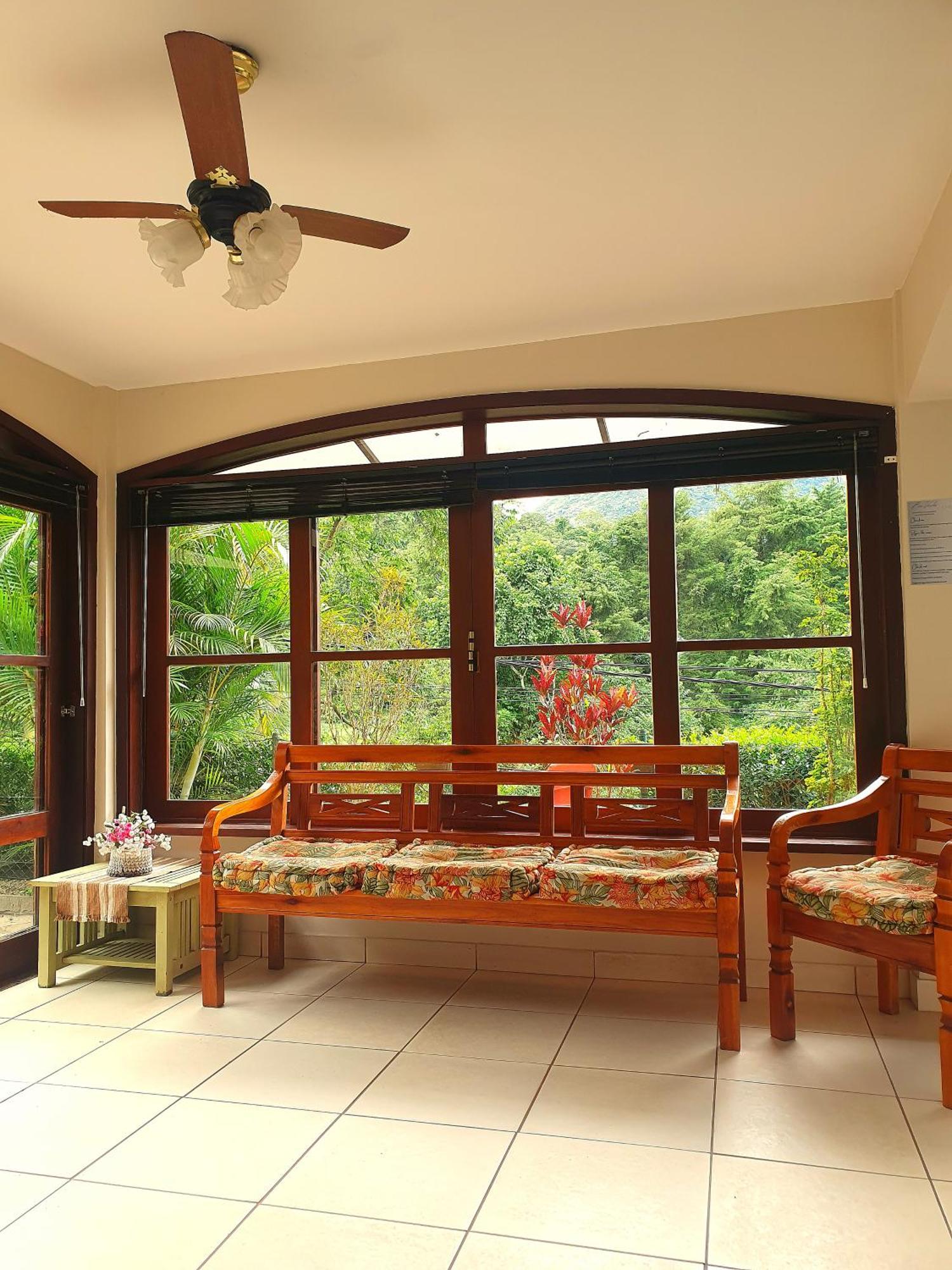 Aconchego De Itaipava - Casa De 3 Quartos, Equipada, Area Kids, Jacuzzi, Pet Friendly, Churrasqueira, Em Meio A Natureza E Proximo Ao Centro Do Bairro Petropolis  Ngoại thất bức ảnh