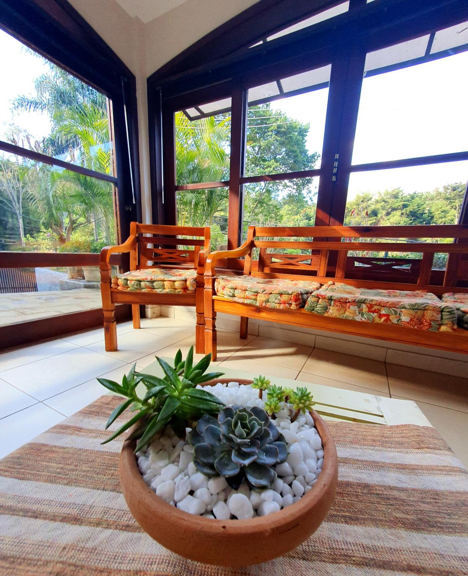 Aconchego De Itaipava - Casa De 3 Quartos, Equipada, Area Kids, Jacuzzi, Pet Friendly, Churrasqueira, Em Meio A Natureza E Proximo Ao Centro Do Bairro Petropolis  Ngoại thất bức ảnh