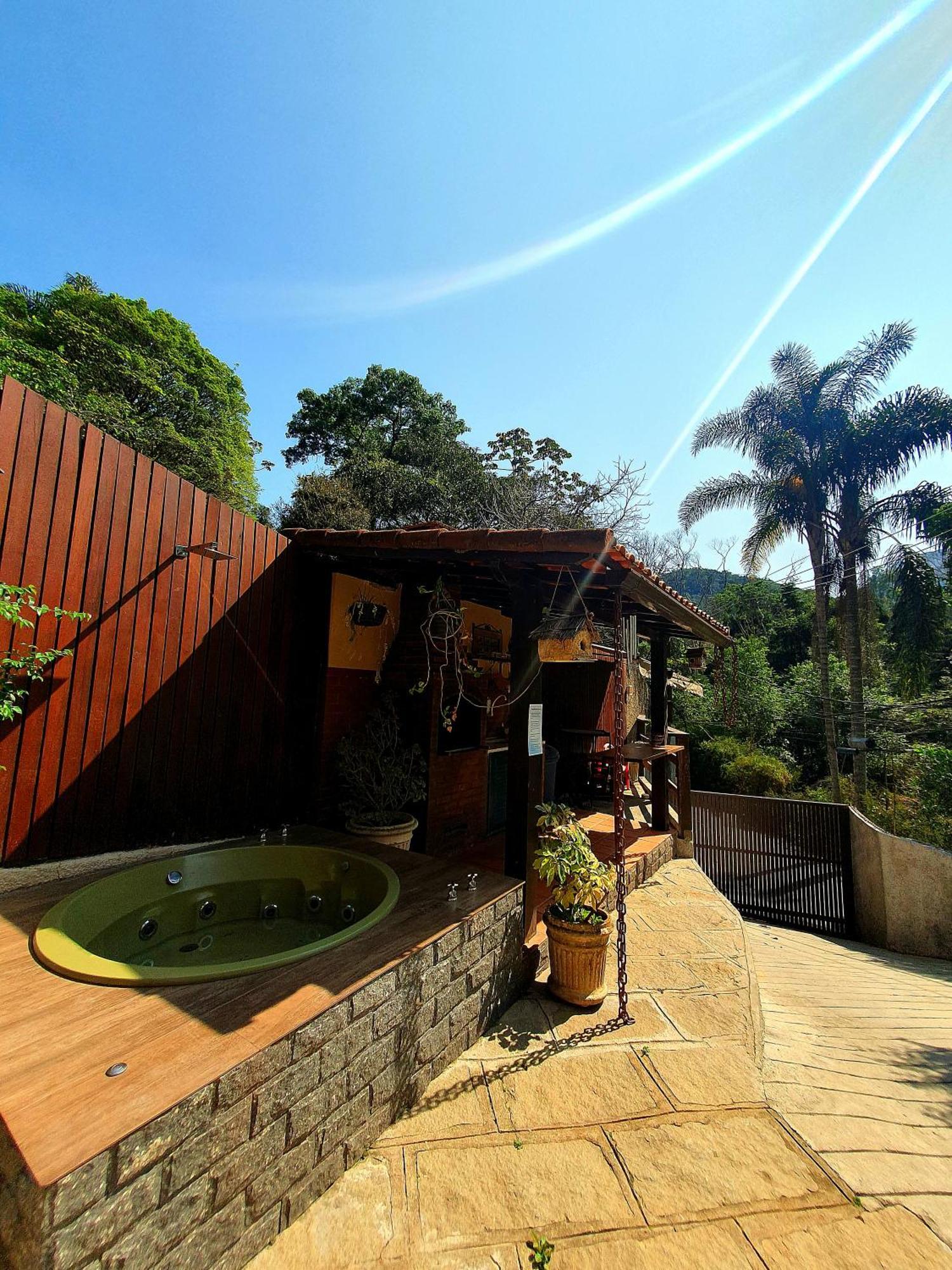Aconchego De Itaipava - Casa De 3 Quartos, Equipada, Area Kids, Jacuzzi, Pet Friendly, Churrasqueira, Em Meio A Natureza E Proximo Ao Centro Do Bairro Petropolis  Ngoại thất bức ảnh